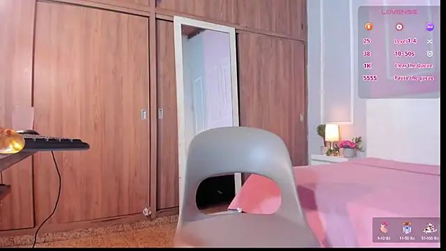 Snapshot of OraLarson chatting on January 2025 05:56:02 PM OraLarson online show from January 2025 05:56:02 PM