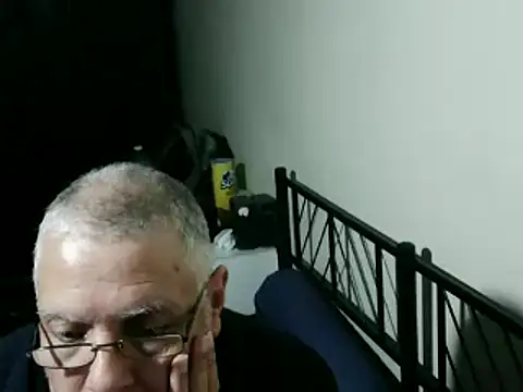 100Tauros online show from April 2026 10:07:02 PM