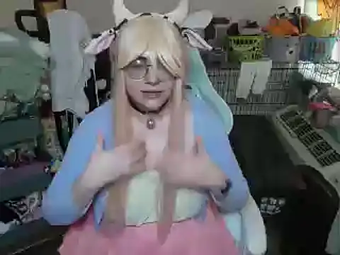 Snapshot of mochi_rainbow chatting on March 2026 07:57:01 PM mochi rainbow online show from March 2026 07:57:01 PM