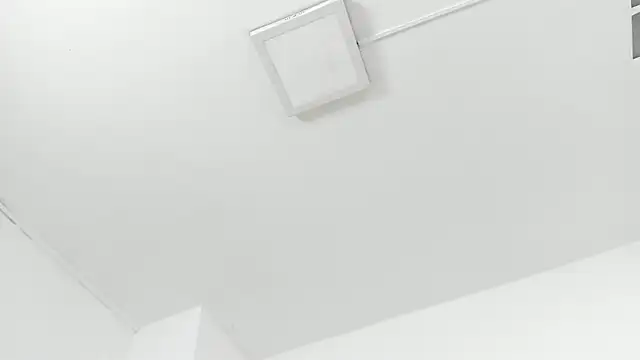 Juliabadlee online show from December 2024 03:15:02 AM