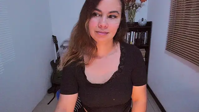 Snapshot of gigi_stephans chatting on March 2026 01:49:03 AM gigi stephans online show from March 2026 01:49:03 AM