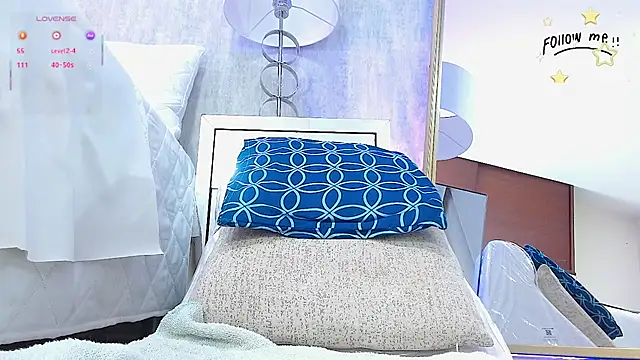 Snapshot of meily_soon chatting on October 2025 12:11:02 AM meily soon online show from October 2025 12:11:02 AM