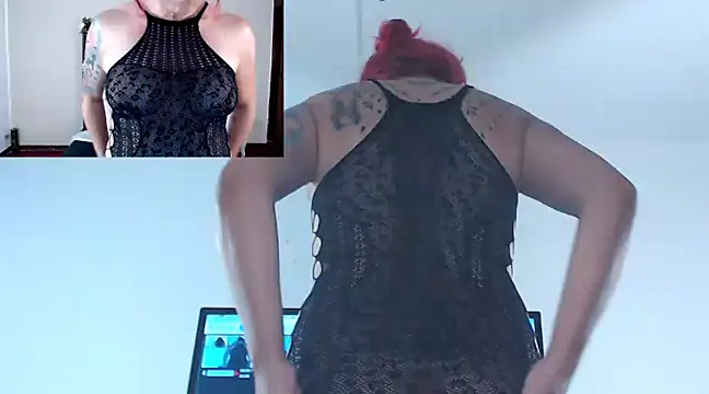 Snapshot of VioletaaaSlave chatting on February 2025 05:15:02 PM VioletaaaSlave online show from February 2025 05:15:02 PM