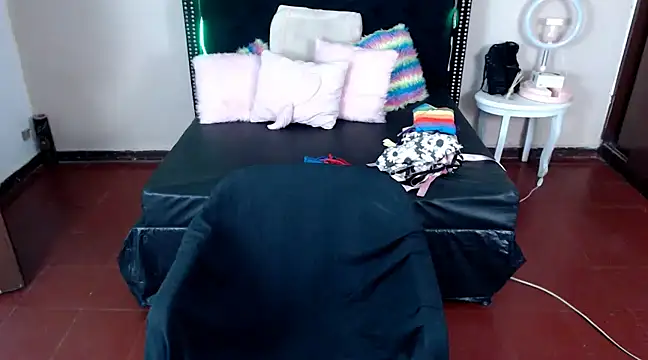 Snapshot of VioletaaaSlave chatting on February 2025 11:04:01 AM VioletaaaSlave online show from February 2025 11:04:01 AM