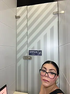 zui lu online show from November 2025 04:03:01 AM