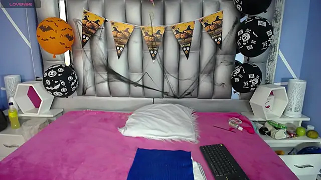 Snapshot of sophia_ny chatting on October 2025 01:37:01 PM sophia ny online show from October 2025 01:37:01 PM