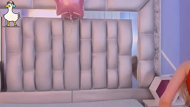 Snapshot of sophia_ny chatting on November 2025 01:44:01 PM sophia ny online show from November 2025 01:44:01 PM