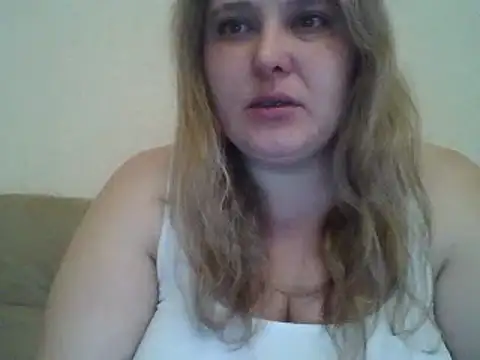 Snapshot of ParisMimi chatting on February 2026 07:15:02 AM ParisMimi online show from February 2026 07:15:02 AM