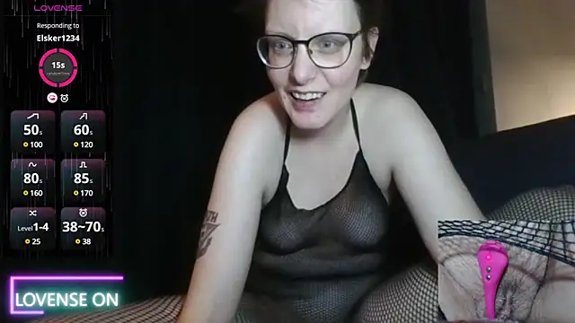 PernillaGirl online show from January 2025 07:45:01 PM