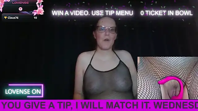 PernillaGirl online show from September 2025 06:20:01 PM