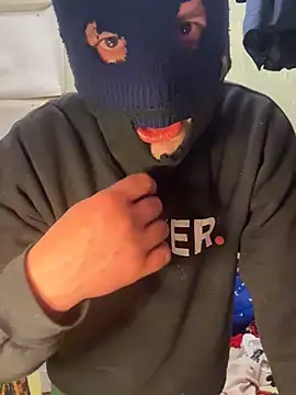 Snapshot of Ariel_Ari chatting on February 2025 10:31:02 PM Ariel Ari online show from February 2025 10:31:02 PM