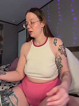 Sweetdee222x online show from February 2026 11:14:01 PM