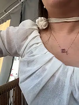 Efangfang online show from December 2024 08:43:02 AM