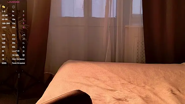 EmiliaDreams online show from September 2025 03:25:01 PM