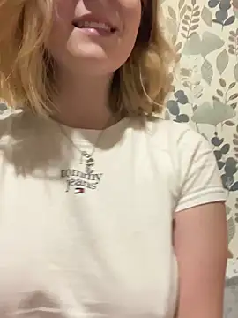 Snapshot of Nina_blain chatting on January 2025 11:10:02 AM Nina blain online show from January 2025 11:10:02 AM