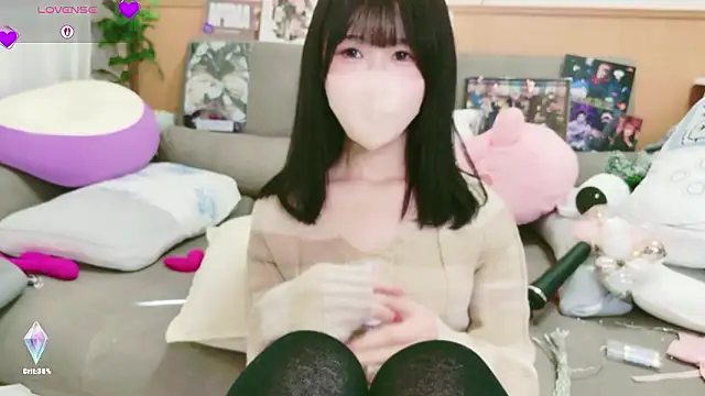 Snapshot of Conatsu chatting on November 2025 04:15:02 AM Conatsu online show from November 2025 04:15:02 AM