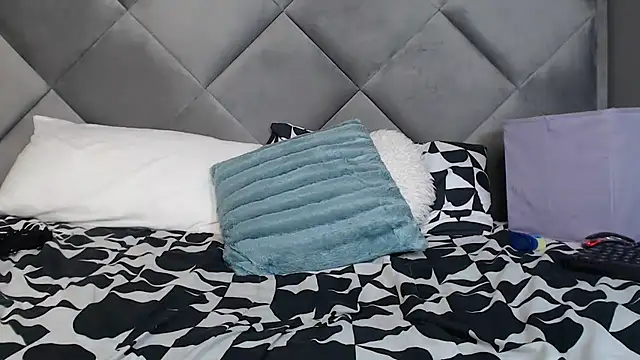 LOYAL SASHA online show from December 2024 01:18:01 AM