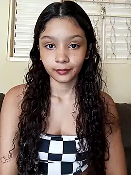 Snapshot of heleny901 chatting on January 2025 08:28:01 PM heleny901 online show from January 2025 08:28:01 PM