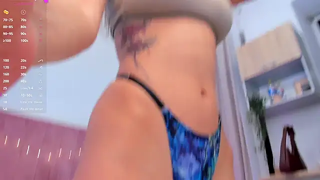 Snapshot of AprilWong chatting on January 2025 09:21:02 AM AprilWong online show from January 2025 09:21:02 AM