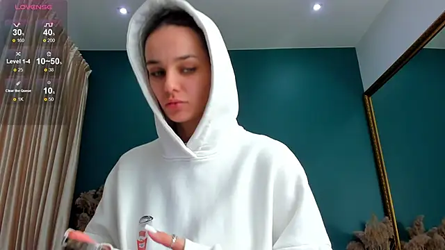 Snapshot of AprilWong chatting on February 2025 06:07:02 AM AprilWong online show from February 2025 06:07:02 AM