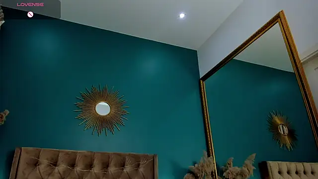 Snapshot of AprilWong chatting on March 2025 05:50:02 AM AprilWong online show from March 2025 05:50:02 AM