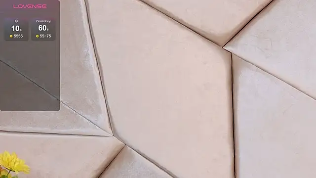 Snapshot of Camille_Torres chatting on October 2025 01:06:02 PM Camille Torres online show from October 2025 01:06:02 PM