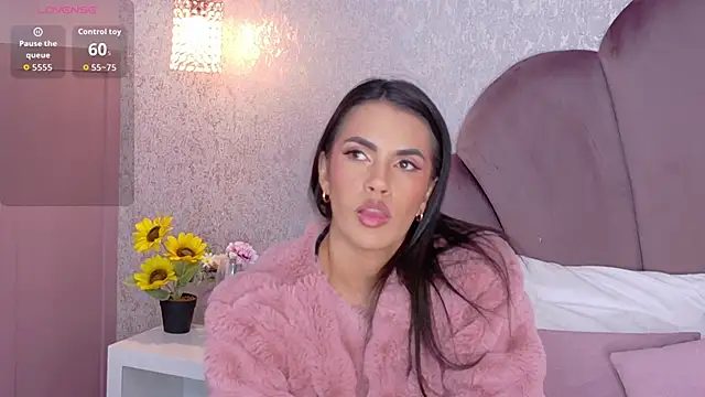 Snapshot of Camille_Torres chatting on November 2025 12:37:02 PM Camille Torres online show from November 2025 12:37:02 PM