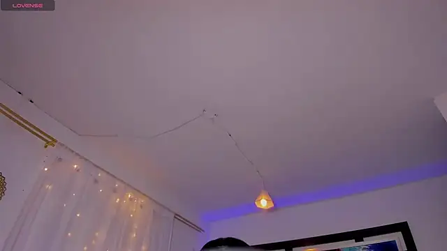 Snapshot of Scarlett_811 chatting on November 2025 08:08:02 PM Scarlett 811 online show from November 2025 08:08:02 PM