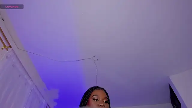 Snapshot of Scarlett_811 chatting on February 2026 04:27:01 AM Scarlett 811 online show from February 2026 04:27:01 AM