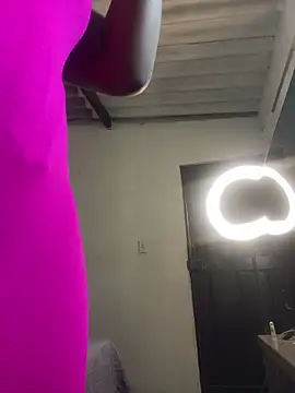 Snapshot of Scarlett_811 chatting on February 2026 08:18:02 PM Scarlett 811 online show from February 2026 08:18:02 PM