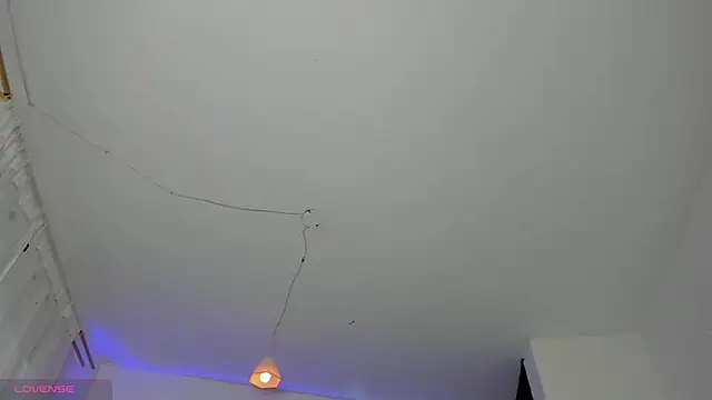 Snapshot of Scarlett_811 chatting on April 2026 08:20:02 PM Scarlett 811 online show from April 2026 08:20:02 PM