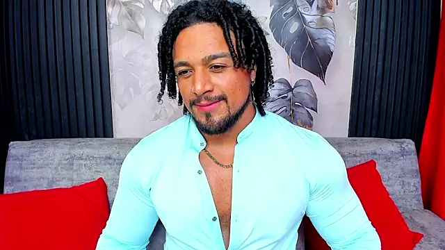 Snapshot of MikeEstevess chatting on March 2026 11:38:01 PM MikeEstevess online show from March 2026 11:38:01 PM