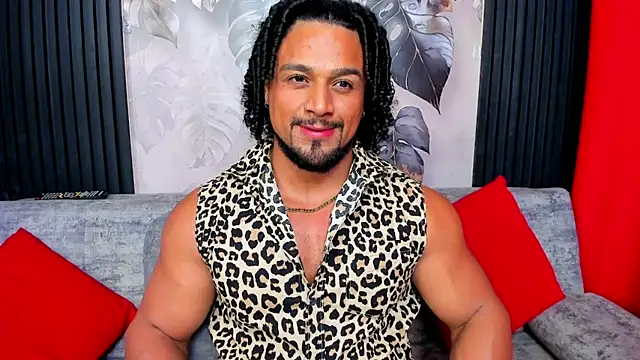 Snapshot of MikeEstevess chatting on April 2026 08:01:02 AM MikeEstevess online show from April 2026 08:01:02 AM