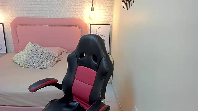 Kittytimberlake online show from November 2025 12:28:02 PM