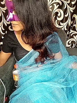 Snapshot of REVA_DARLING chatting on October 2025 04:45:02 AM REVA DARLING online show from October 2025 04:45:02 AM