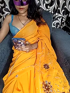 Snapshot of REVA_DARLING chatting on October 2025 03:24:02 PM REVA DARLING online show from October 2025 03:24:02 PM