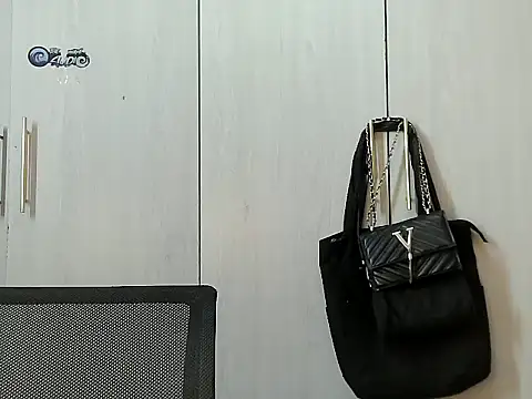 Destiny Desire online show from October 2025 06:52:02 PM