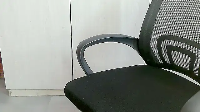 Destiny Desire online show from April 2026 06:21:01 PM