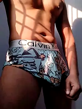 Snapshot of AmnionicDemeanor chatting on November 2025 09:39:01 AM AmnionicDemeanor online show from November 2025 09:39:01 AM