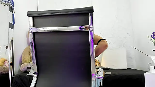 Snapshot of zorravioletta1 chatting on January 2025 12:24:01 PM zorravioletta1 online show from January 2025 12:24:01 PM