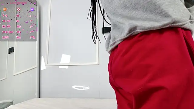 Snapshot of zorravioletta1 chatting on April 2026 12:17:02 PM zorravioletta1 online show from April 2026 12:17:02 PM