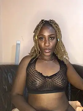 Snapshot of Lola_kims chatting on January 2025 11:52:02 PM Lola kims online show from January 2025 11:52:02 PM