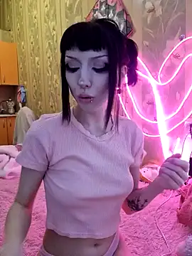 Snapshot of _Alice_0-0 chatting on December 2024 05:20:02 PM  Alice 0-0 online show from December 2024 05:20:02 PM