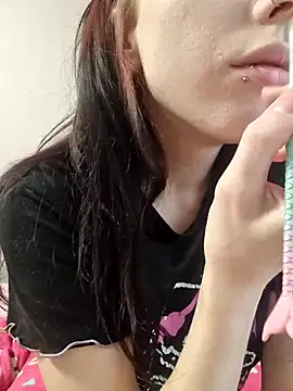 Snapshot of _Alice_0-0 chatting on October 2025 02:10:01 AM  Alice 0-0 online show from October 2025 02:10:01 AM