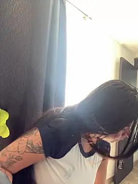 Devilsweet17 online show from February 2025 04:34:02 PM