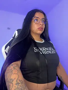 Snapshot of Devilsweet17 chatting on March 2026 01:43:01 AM Devilsweet17 online show from March 2026 01:43:01 AM