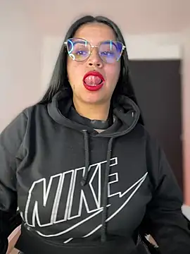 Snapshot of Devilsweet17 chatting on April 2026 09:53:02 PM Devilsweet17 online show from April 2026 09:53:02 PM