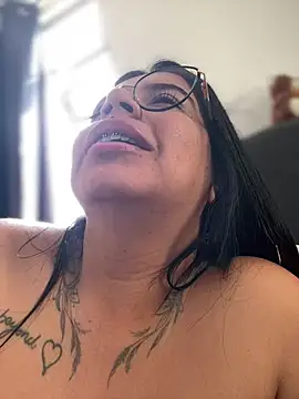 Snapshot of Devilsweet17 chatting on April 2026 02:22:01 PM Devilsweet17 online show from April 2026 02:22:01 PM