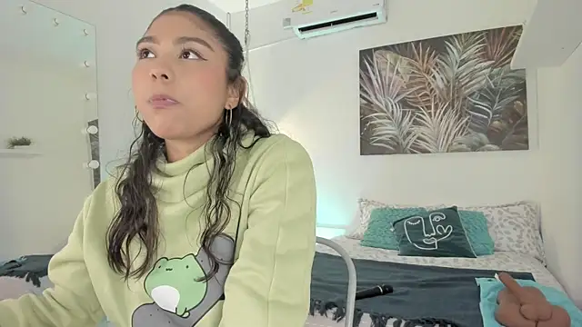 emma alice  online show from March 2025 03:17:02 PM