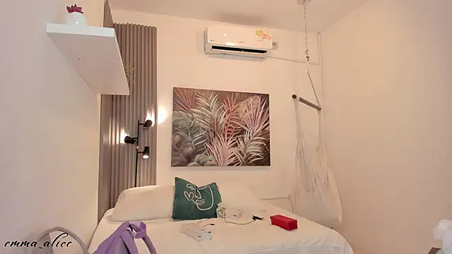 emma alice  online show from September 2025 12:05:02 PM